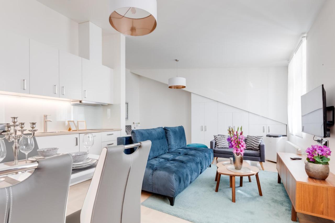 Royal Residence Apartments In The Heart Of Praga Exterior foto