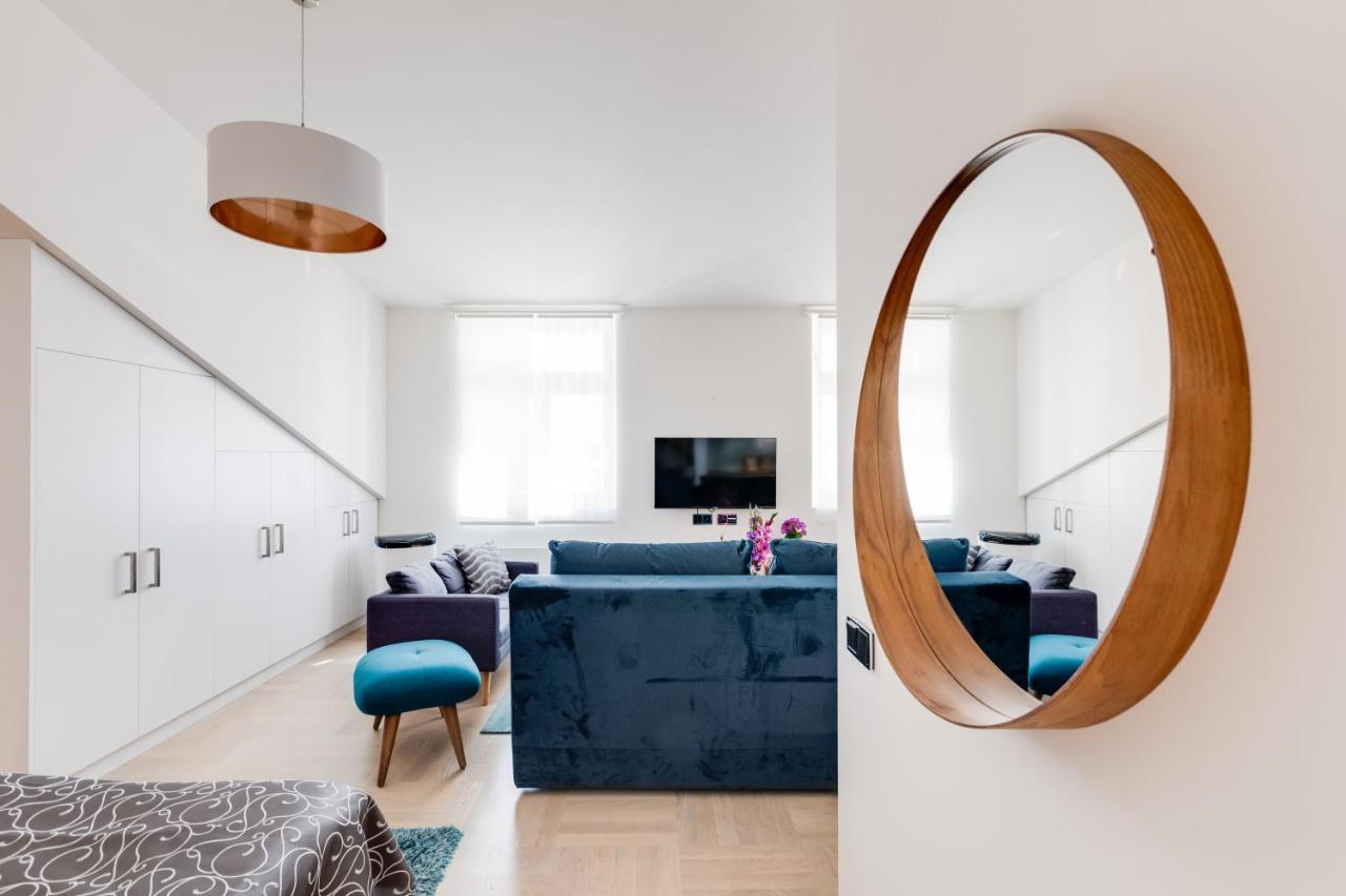 Royal Residence Apartments In The Heart Of Praga Exterior foto