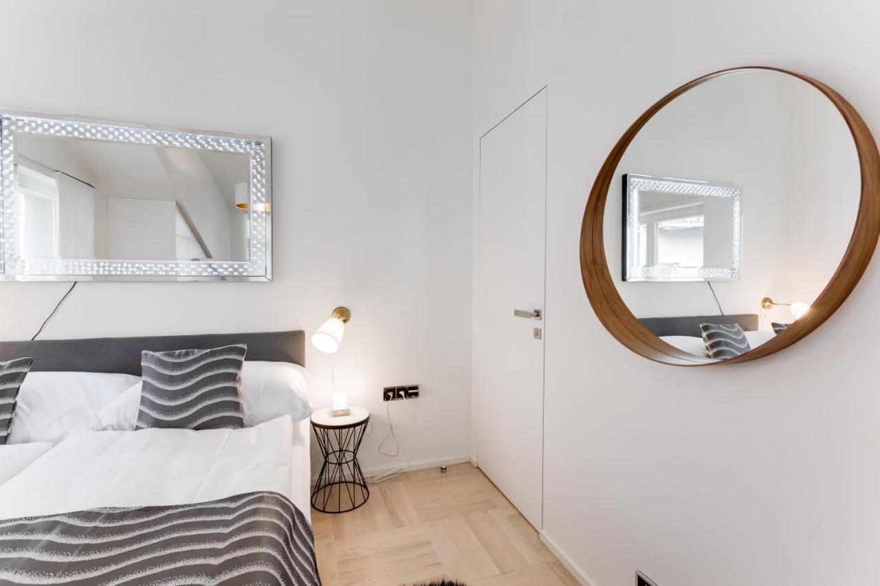 Royal Residence Apartments In The Heart Of Praga Exterior foto