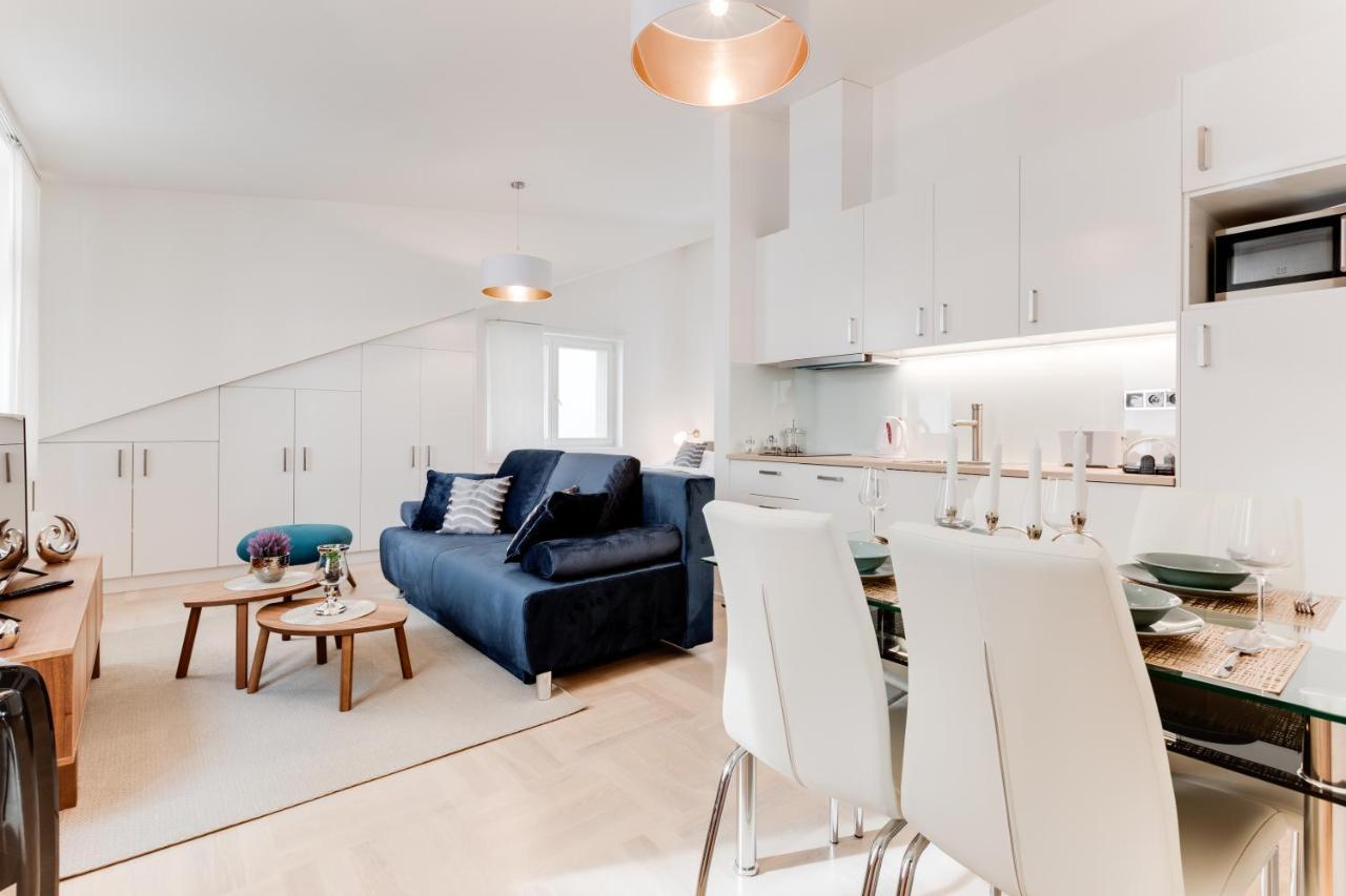 Royal Residence Apartments In The Heart Of Praga Exterior foto
