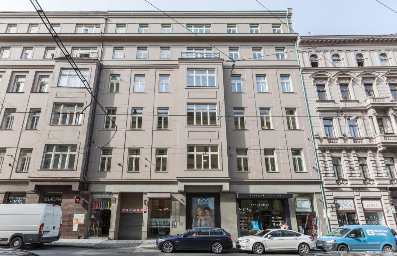 Royal Residence Apartments In The Heart Of Praga Exterior foto